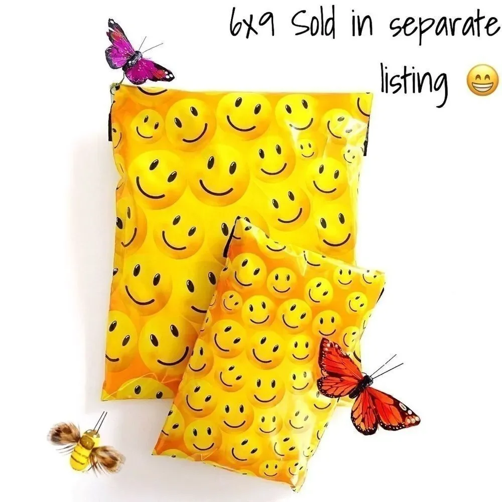 20- 10x13 Happy Smiley Face Design Poly Mailers